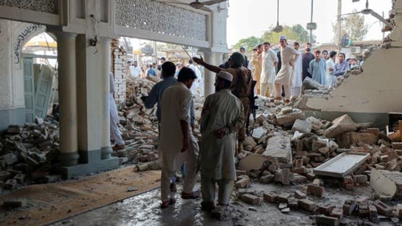 Pakistan police station attack toll rises to 31