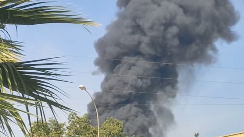 حريق كبير في مصنع الزوارق بقصر سعيد