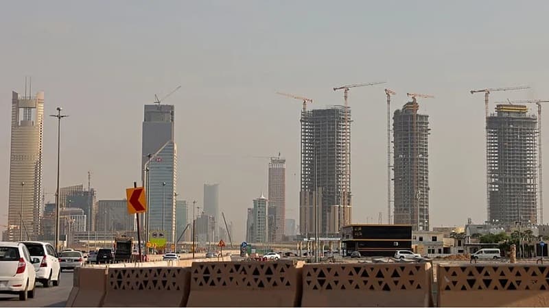 السعودية تعترض 5 طائرات مسيرة في الشرقية والمدن