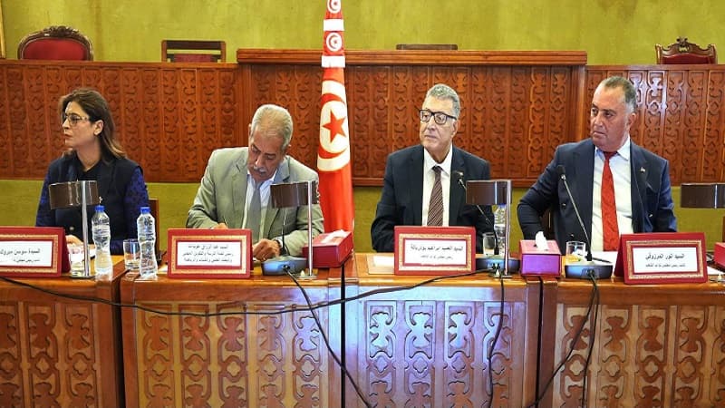 بودربالة يحدد صيغة نهائية لقانون الهيئات الرياضية