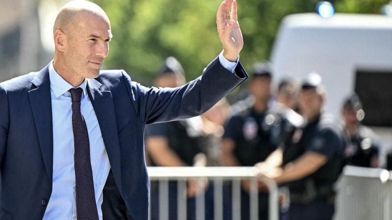 زيدان يثير اهتمامًا كبيرًا بمباراة فرنسا وإيطاليا