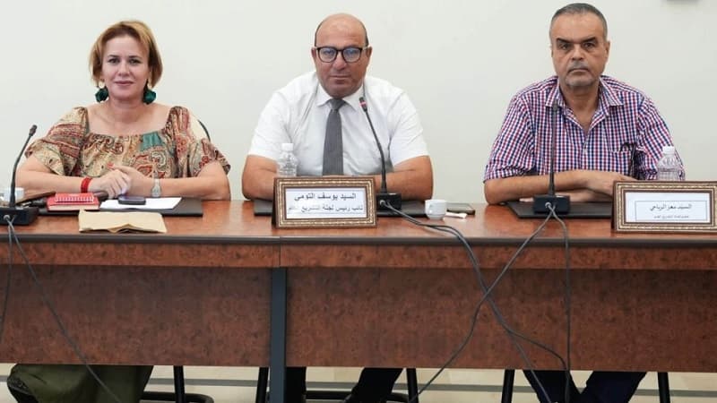 اللجنة التشريعية توافق على مشروع قانون المستشار الجبائي