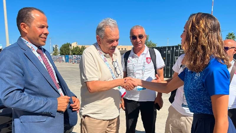 ت ergonomi تورانتو 2026: وزير الشباب يزور الوفد التونسي