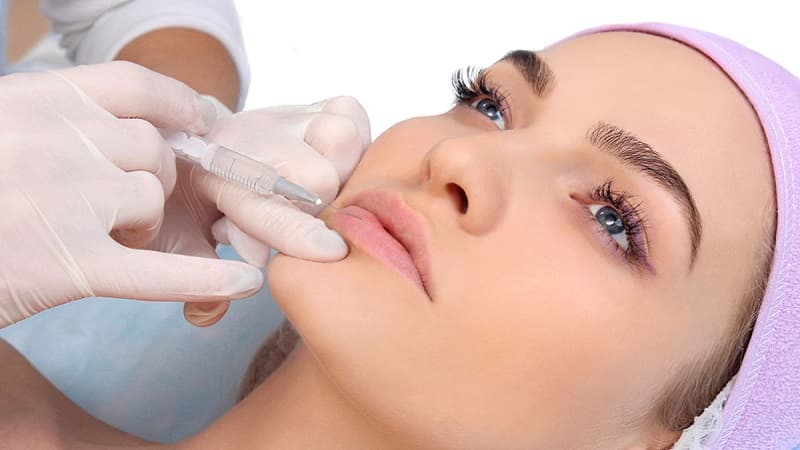 مركز التجميل يطالب بأدلة على التشويه