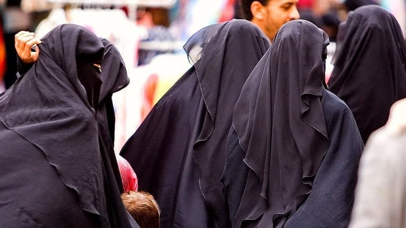 Portugal Outlaws Face Coverings