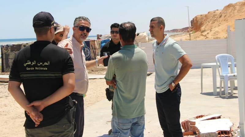 Al-Sokheira launches campaign to prevent disorderly erections at Sharea Al-Shaeir Beach