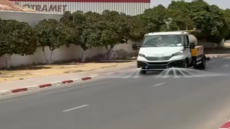 جندوبة: تدفق المياه من نافورة وشاحنة بلدية