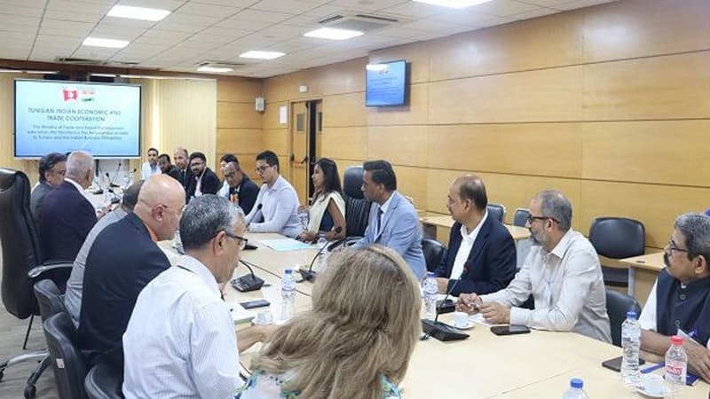 وزير التجارة يروج لتوسيع التبادل التجاري مع الهند