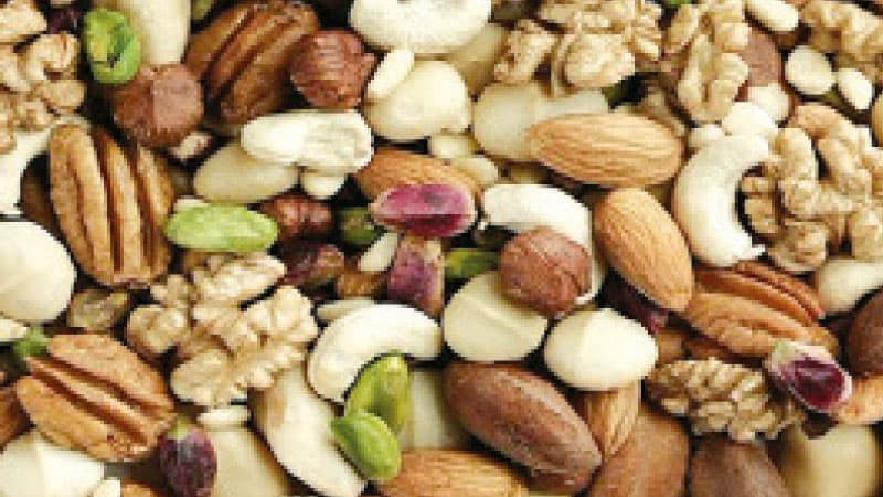 حجز 86 طن مواد فاسدة وإغلاق محلات