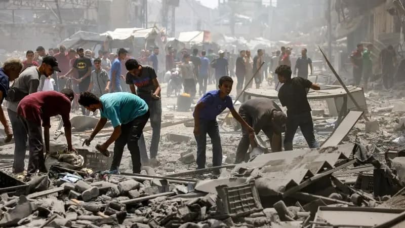 Occupation aircraft bombard Jabalya Refugee Camp in Gaza