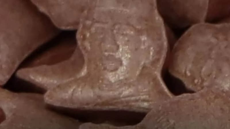 ليبيا تضبط مخدرات على شكل القذافي