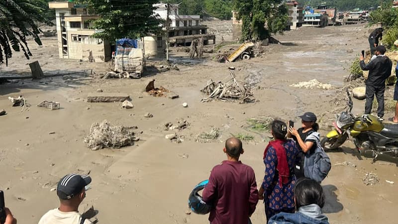 Nepal floods cause over 500 tourist departures