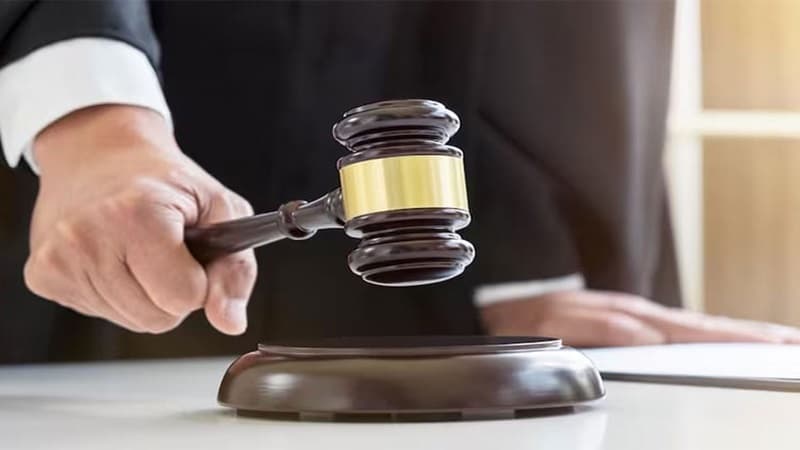 30 lawyers to support outage-impacted institutions