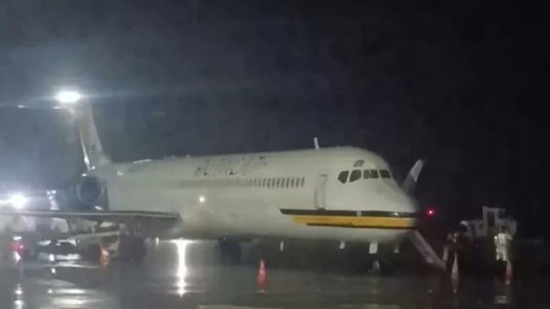 Lightning injures nine at Arturo Michelena Airport