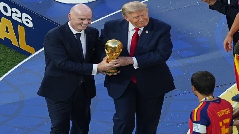 فيفا يوقف خطة بيع حصة من حقوق المونديال
