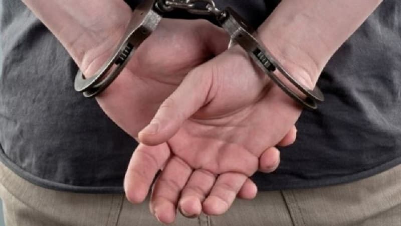 شبكة تزوير عملة تشمل امرأة وابنتها