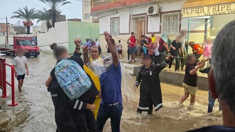 إخلاء تلاميذ مدرسة بسبب الأمطار