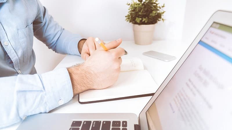 Social Affairs Minister: Remote work law nearing completion
