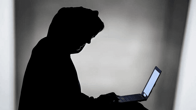 مصر تحقق مع طالب طب بعد بلاغ من FBI