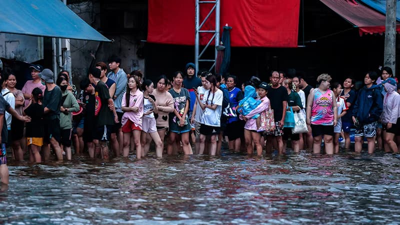 Thailand floods leave 23 dead