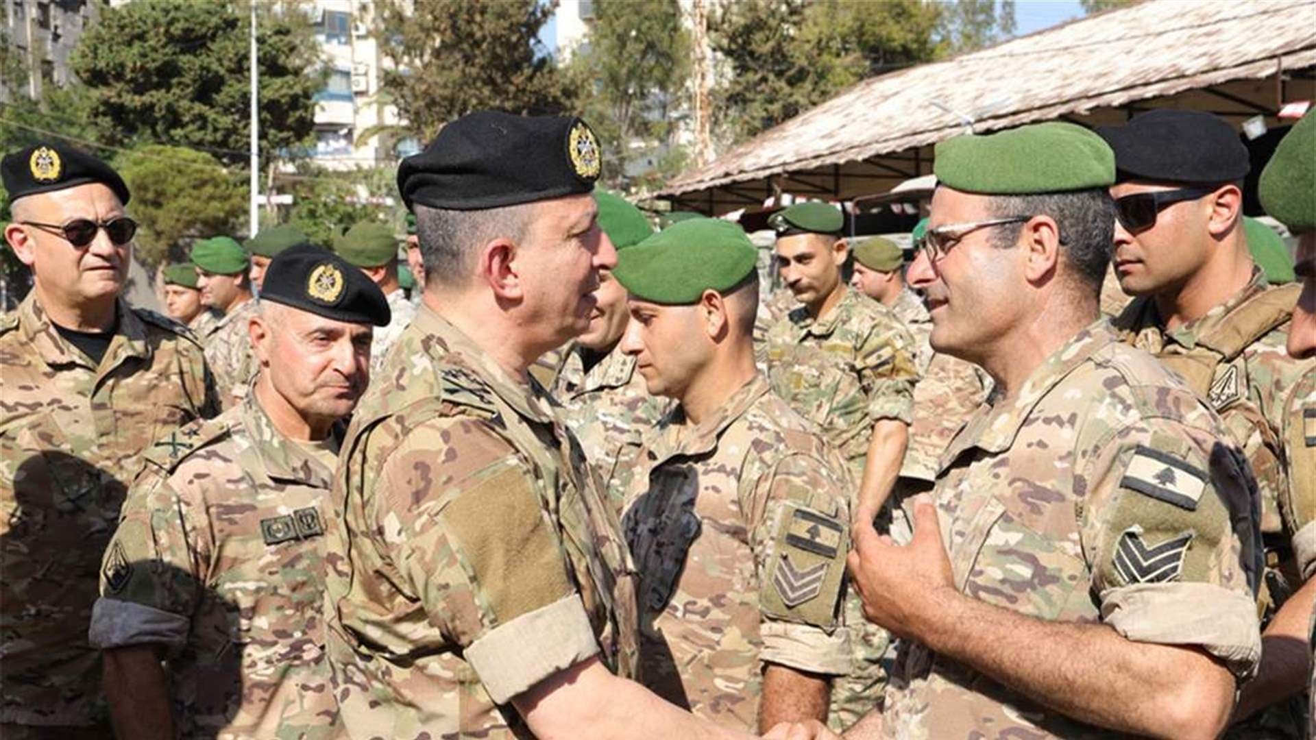قائد الجيش يطالب بمواجهة الفتنة
