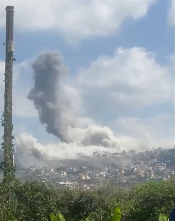 Airstrikes hit Al-Mansouri town