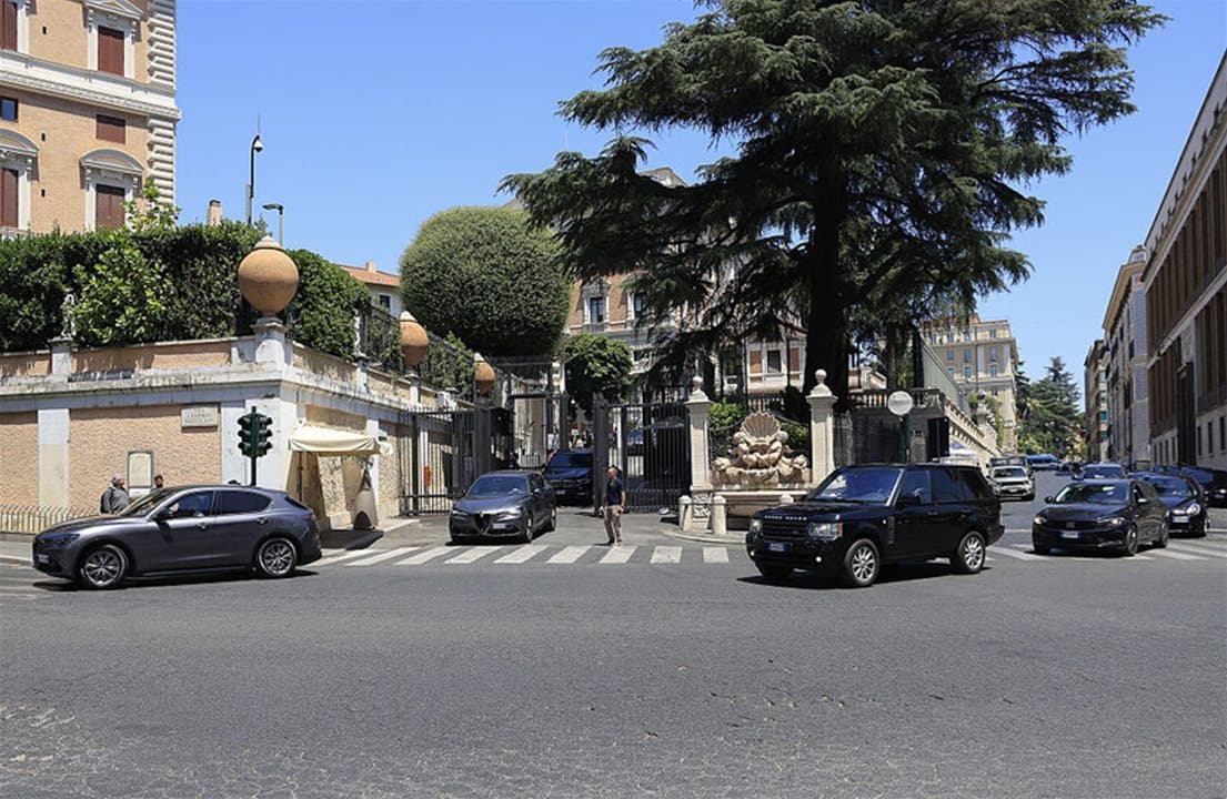 Roma 2: Differentiating Prisoners and Civilians in Middle East