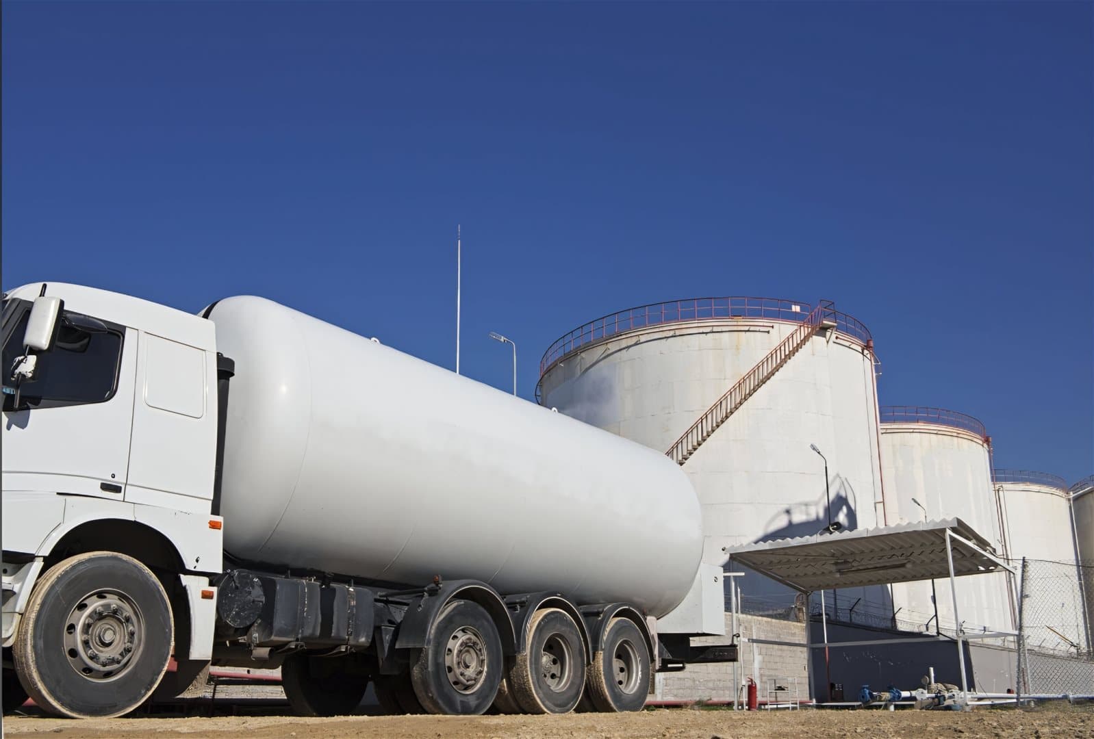 Gasoline and diesel arriving at stations today and tomorrow