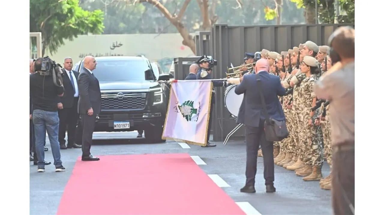 Aoun Urges Against External Influence