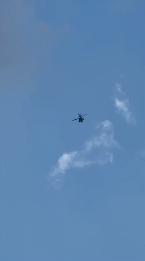 Apache Helicopter Over Zutr