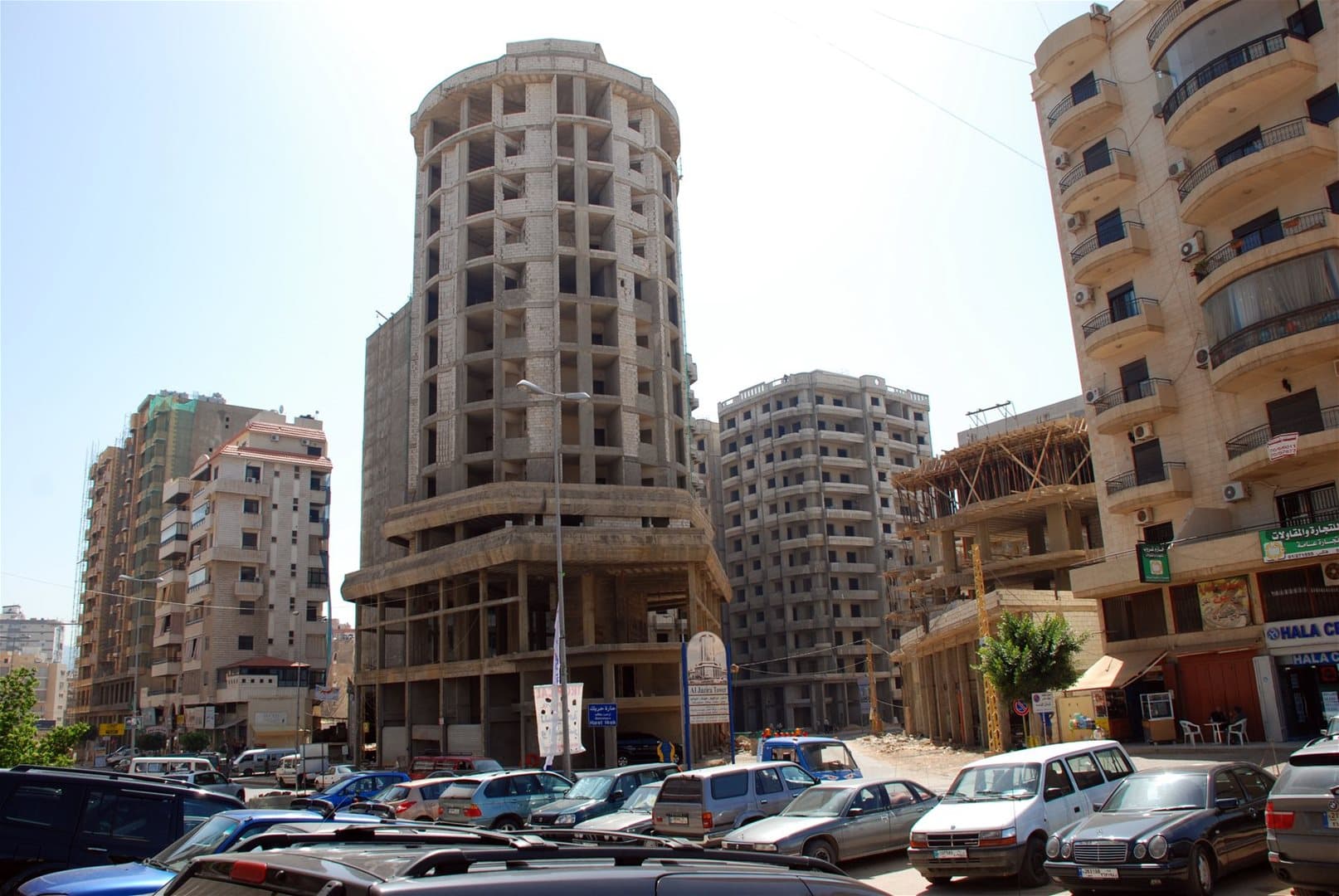 عقارات شيعية خارج نفوذ الحزب