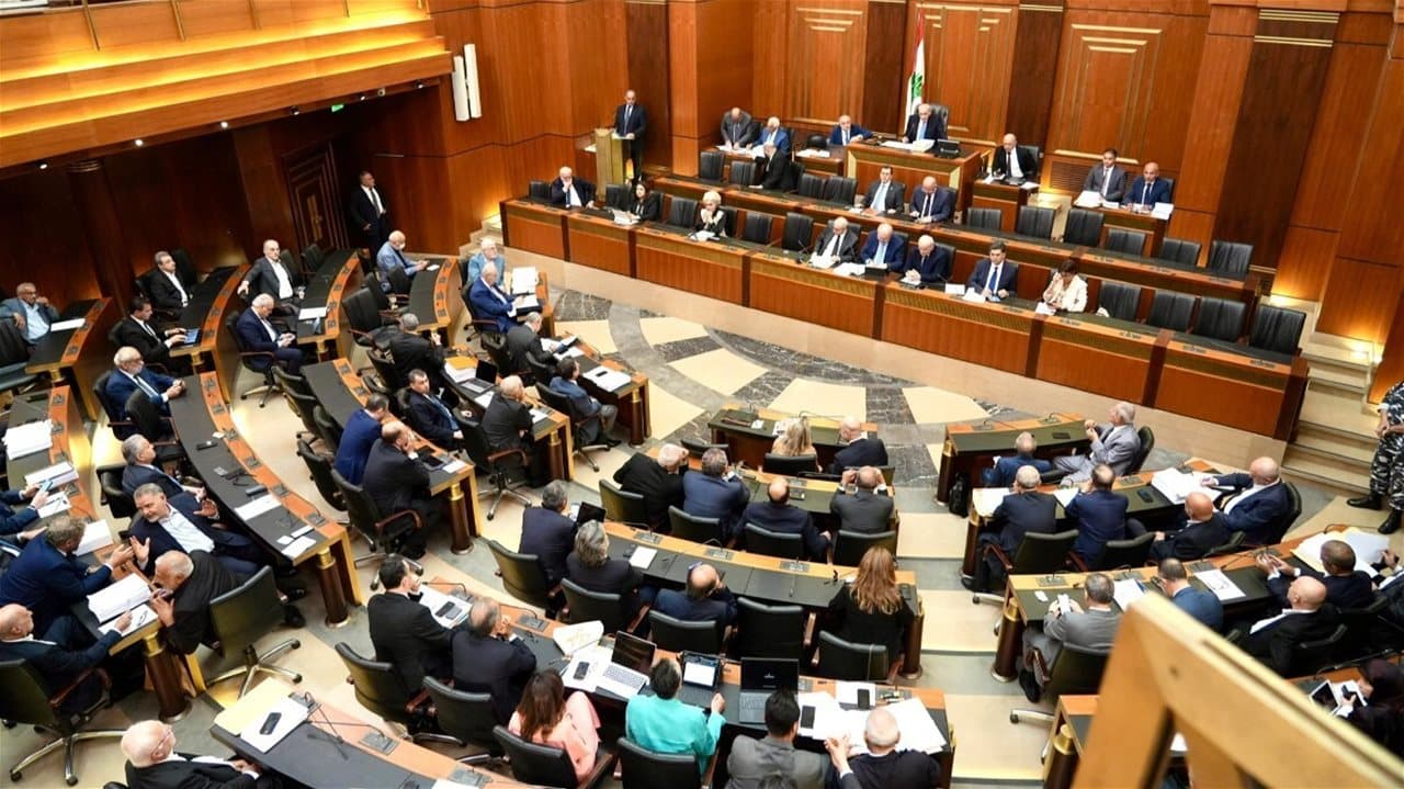 رصاص مجهولين يستهدف منزل نائب وتحقق الأمن