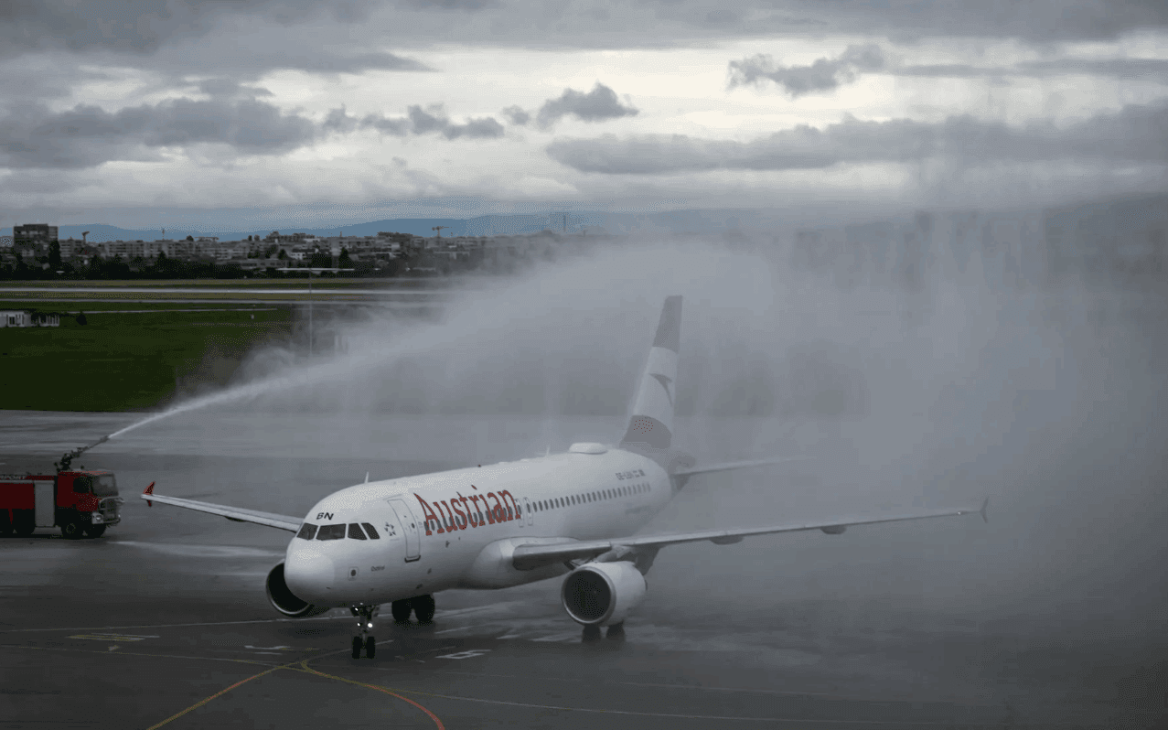 Bomb threat on Tel Aviv flight