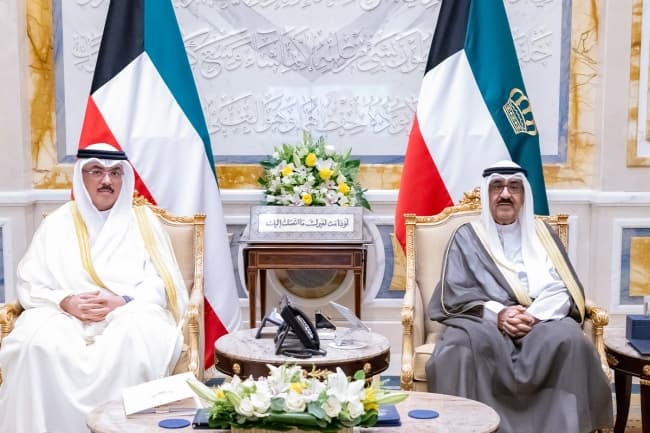 سمو الأمير يستقبل وزير التربية وقيادات الوزارة