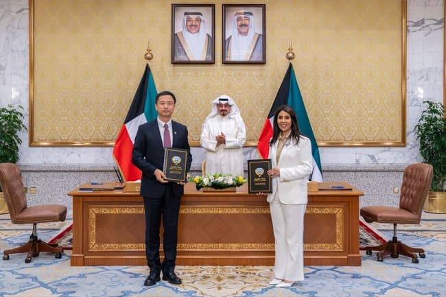 Prime Minister Oversees North Kubd Plant Contract