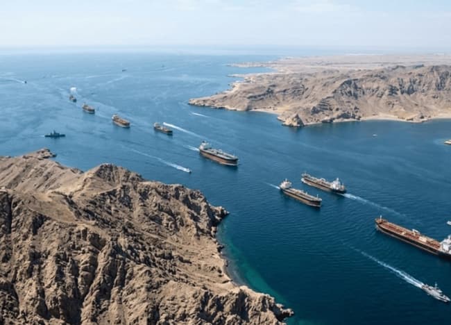 آخر مبادرة حول هرمز: فتح الممر الأوسط بإشراف إيراني عماني