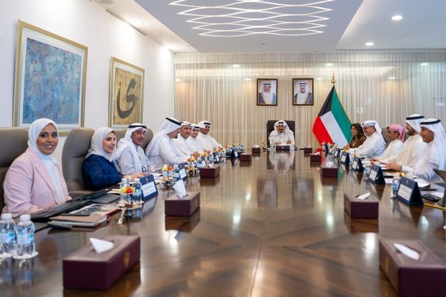 Al-Abdullah Leads Major Projects Meeting