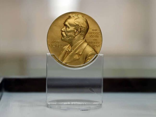 Nobel Foundation boosts award to $1.22M