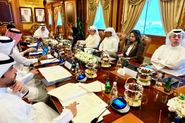 First Deputy Chairs Labor Force Meeting