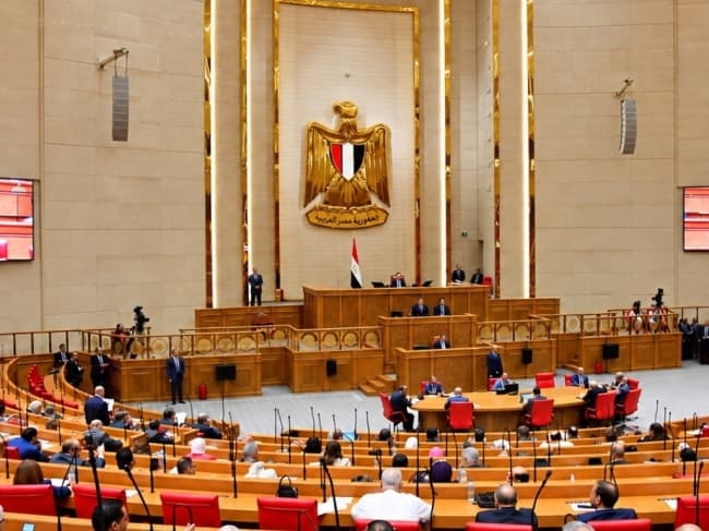 البرلمان المصري يؤجل تصويت دعم السعودية