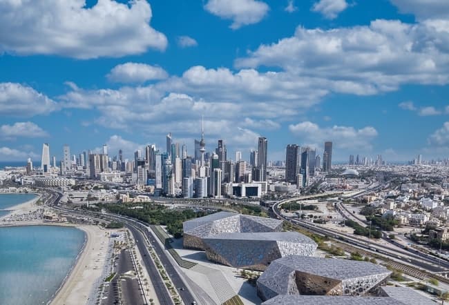 Kuwait issues $3.25B in bonds