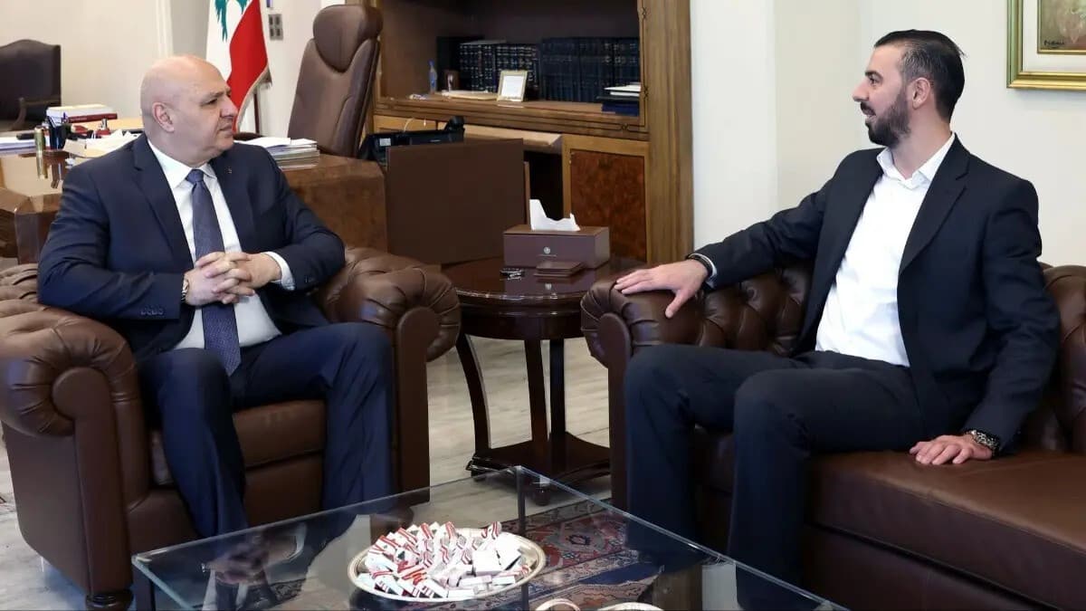 Aoun and Rustom review Akkar airport plans
