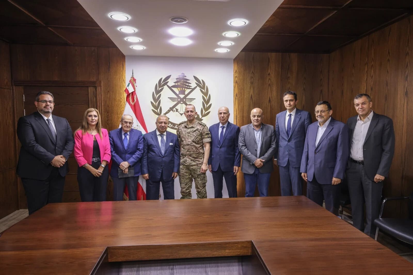 Army commander meets press union leader