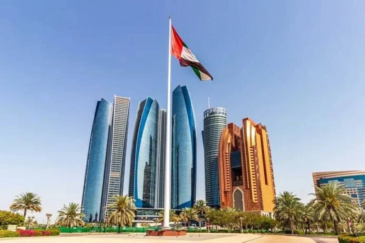 أبوظبي ترسخ مكانتها كوجهة عالمية للأعمال والاستثمار