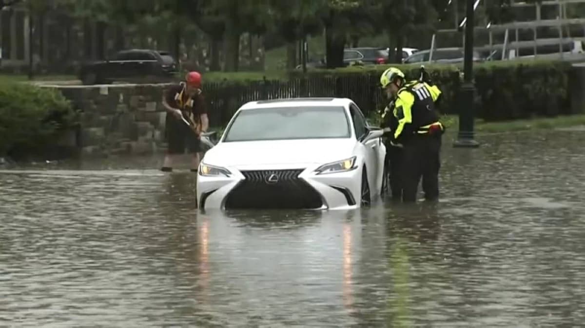 Intense thunderstorms in Philadelphia prompt emergency declaration
