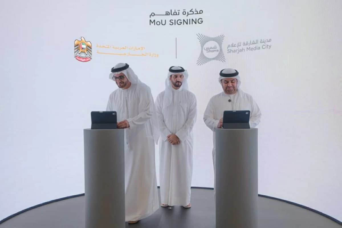 Sultan bin Ahmed Witnesses Memorandum of Understanding Between the Ministry of Foreign Affairs and Shams