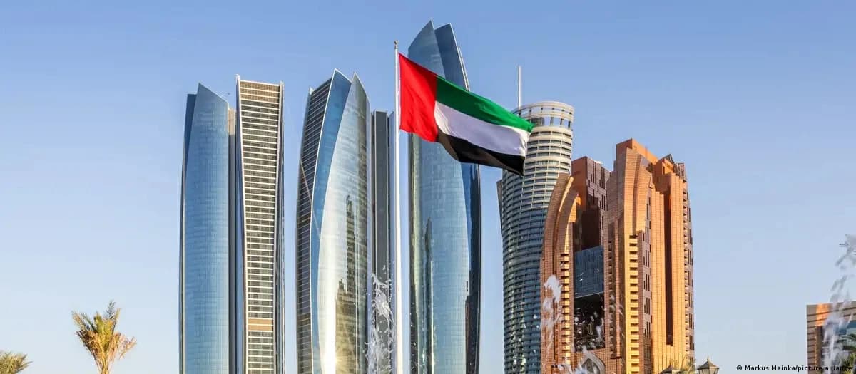 «دويتشه فيله»: الإمارات تتوسع في إفريقيا من قطاع الطاقة إلى الموانئ