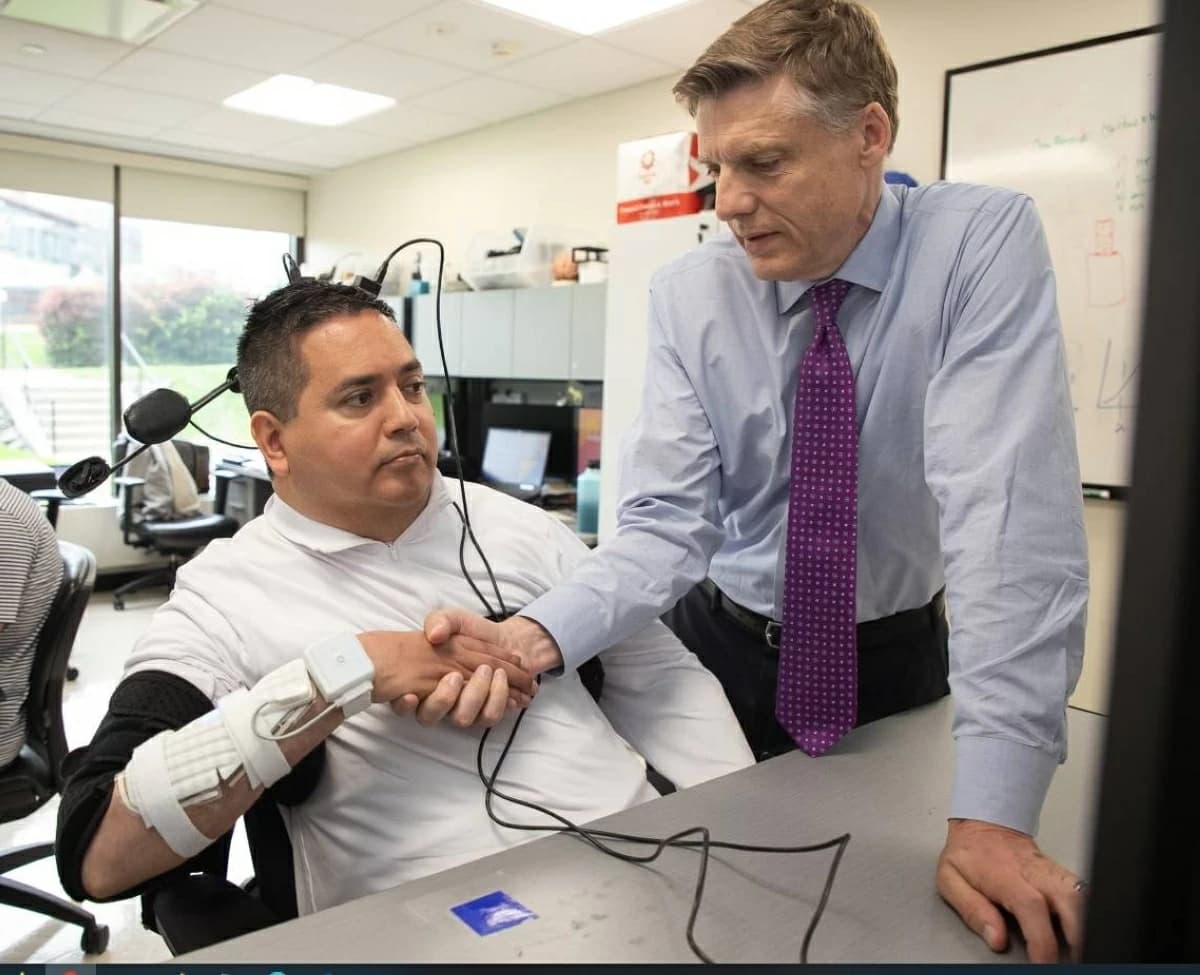 Brain chip restores function in paralyzed individual