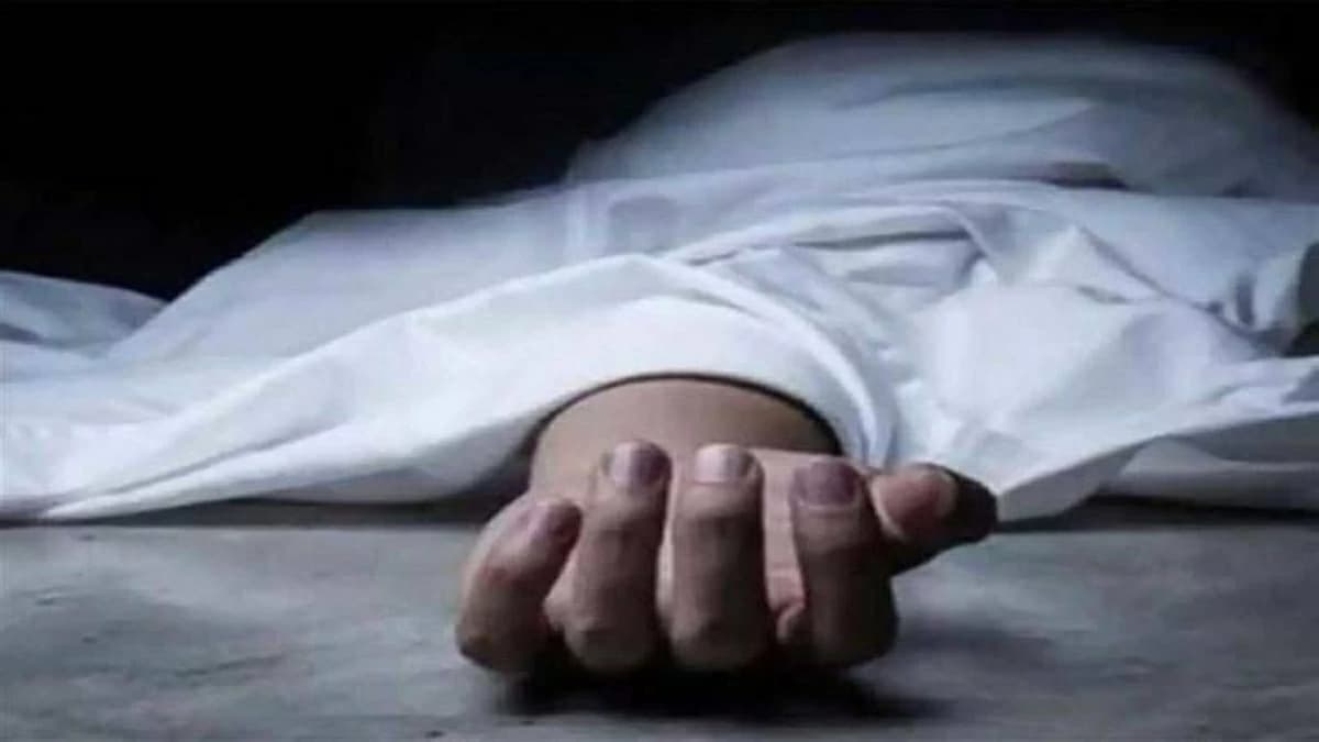 Egyptian man dies after balcony fall