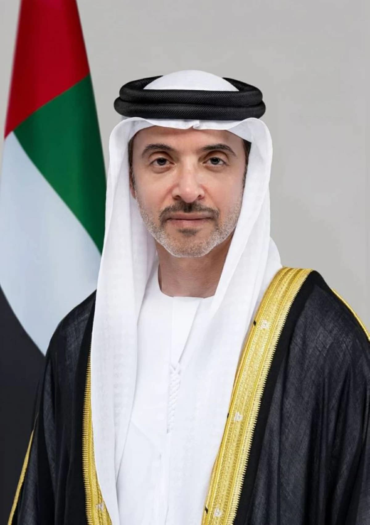 هزاع بن زايد يسلط الضوء على نخلة العين
